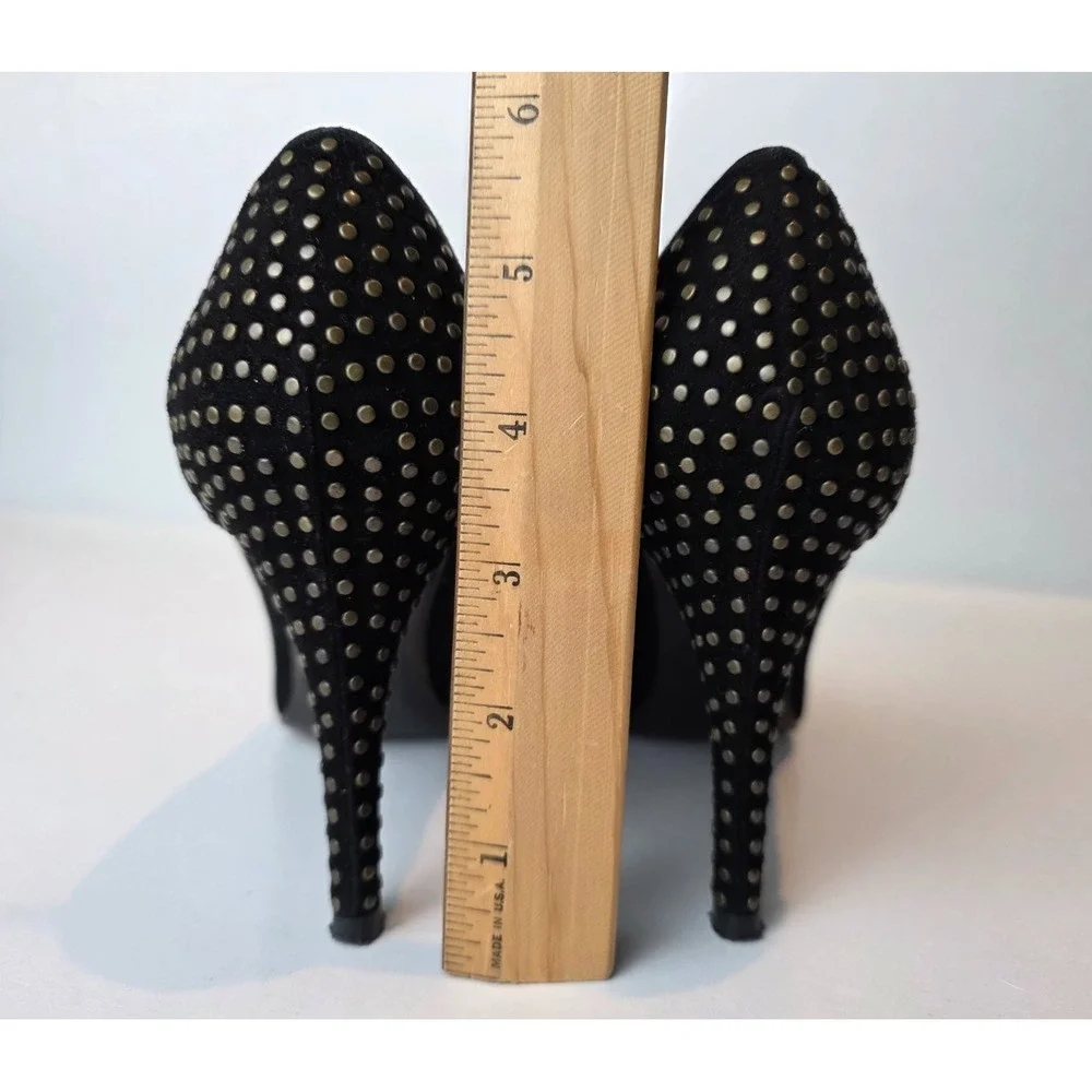 Stuart Weitzman this item